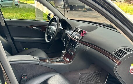 Mercedes-Benz E-Класс, 2005 год, 650 000 рублей, 19 фотография