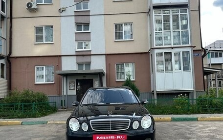 Mercedes-Benz E-Класс, 2005 год, 650 000 рублей, 10 фотография