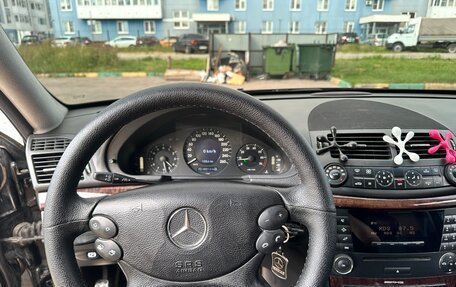 Mercedes-Benz E-Класс, 2005 год, 650 000 рублей, 30 фотография
