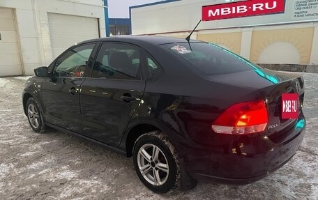 Volkswagen Polo VI (EU Market), 2013 год, 700 000 рублей, 2 фотография