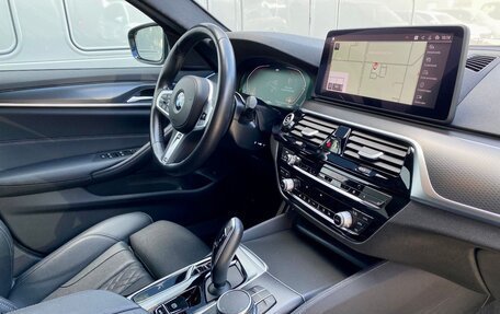 BMW 5 серия, 2022 год, 3 999 000 рублей, 10 фотография