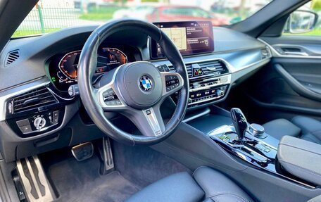 BMW 5 серия, 2022 год, 3 999 000 рублей, 11 фотография