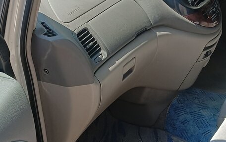 Toyota Estima III рестайлинг -2, 2002 год, 860 000 рублей, 11 фотография