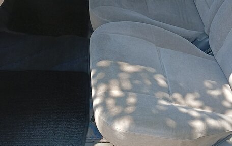 Toyota Estima III рестайлинг -2, 2002 год, 860 000 рублей, 19 фотография
