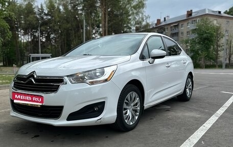 Citroen C4 II рестайлинг, 2015 год, 1 100 000 рублей, 23 фотография