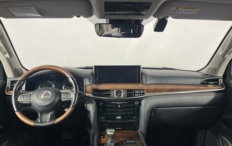 Lexus LX III, 2018 год, 8 240 000 рублей, 10 фотография