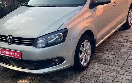 Volkswagen Polo VI (EU Market), 2012 год, 830 000 рублей, 1 фотография