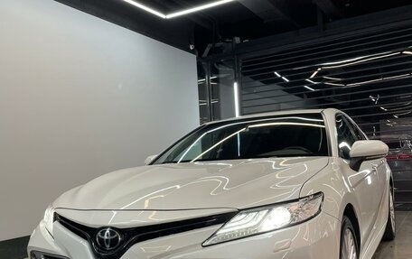 Toyota Camry, 2020 год, 2 400 000 рублей, 7 фотография