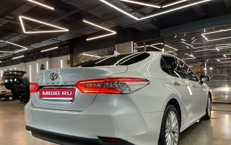 Toyota Camry, 2020 год, 2 400 000 рублей, 2 фотография