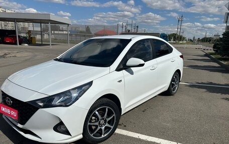 Hyundai Solaris II рестайлинг, 2020 год, 1 670 000 рублей, 2 фотография
