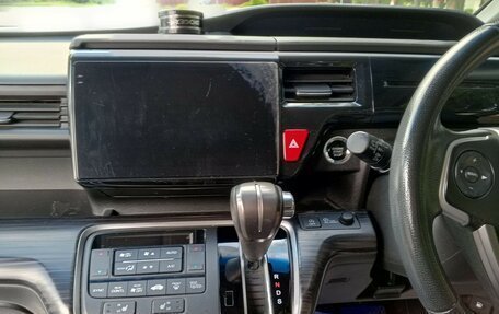 Honda Stepwgn IV, 2016 год, 2 250 000 рублей, 17 фотография