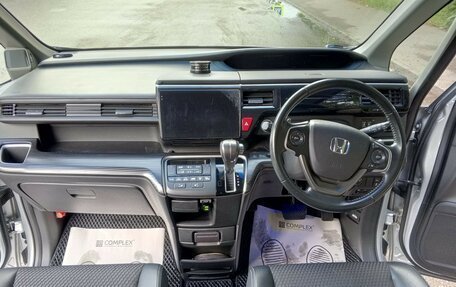 Honda Stepwgn IV, 2016 год, 2 250 000 рублей, 21 фотография