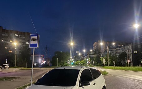 Ford Focus IV, 2001 год, 270 000 рублей, 2 фотография