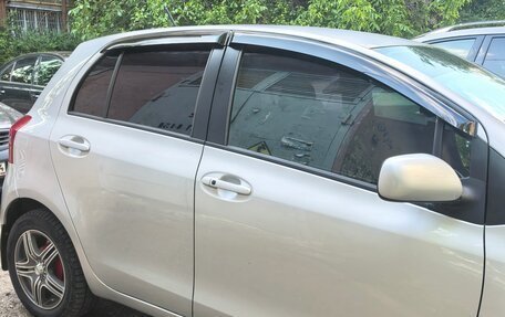 Toyota Yaris III рестайлинг, 2007 год, 700 000 рублей, 3 фотография