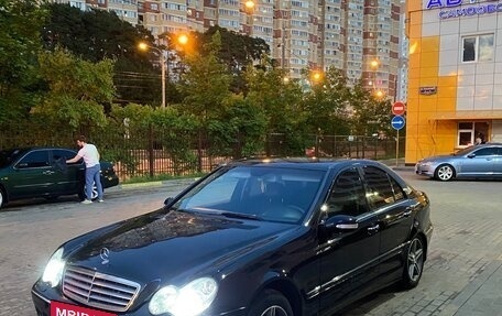 Mercedes-Benz C-Класс, 2005 год, 750 000 рублей, 2 фотография