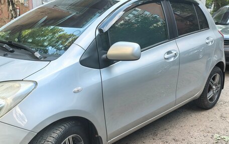 Toyota Yaris III рестайлинг, 2007 год, 700 000 рублей, 4 фотография