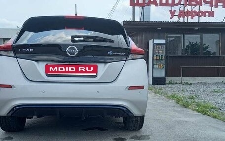 Nissan Leaf II, 2018 год, 1 350 000 рублей, 3 фотография