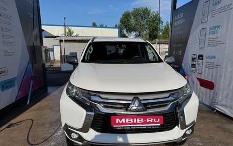 Mitsubishi Pajero Sport III рестайлинг, 2018 год, 2 700 000 рублей, 13 фотография