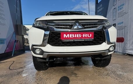 Mitsubishi Pajero Sport III рестайлинг, 2018 год, 2 700 000 рублей, 12 фотография