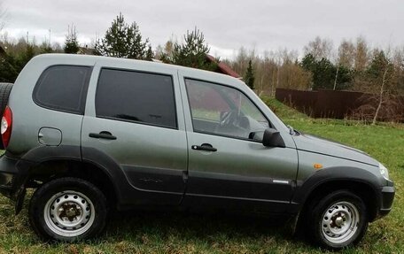 Chevrolet Niva I рестайлинг, 2010 год, 450 000 рублей, 6 фотография