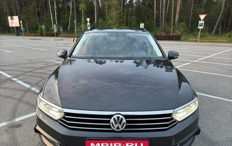 Volkswagen Passat B8 рестайлинг, 2018 год, 1 750 000 рублей, 3 фотография