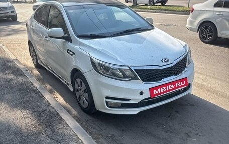 KIA Rio III рестайлинг, 2017 год, 750 000 рублей, 2 фотография