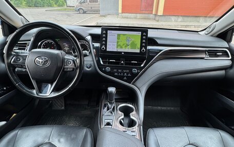 Toyota Camry, 2018 год, 2 750 000 рублей, 8 фотография