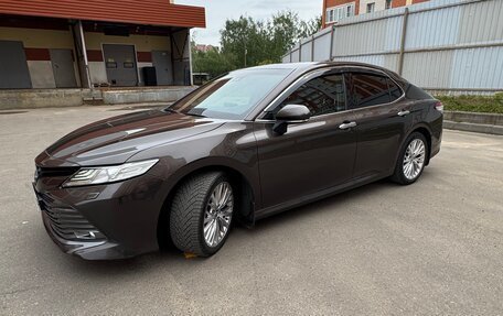 Toyota Camry, 2018 год, 2 750 000 рублей, 5 фотография