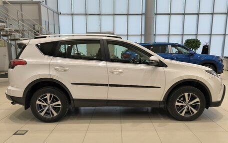 Toyota RAV4, 2016 год, 2 399 000 рублей, 5 фотография