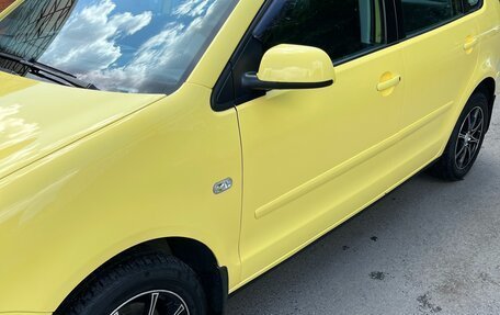 Volkswagen Polo IV рестайлинг, 2003 год, 460 000 рублей, 3 фотография