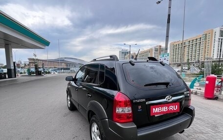Hyundai Tucson III, 2004 год, 700 000 рублей, 3 фотография