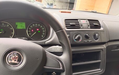 Skoda Fabia II, 2014 год, 1 100 000 рублей, 5 фотография