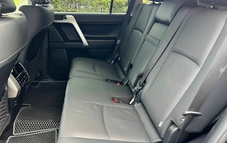 Toyota Land Cruiser Prado 150 рестайлинг 2, 2021 год, 6 790 000 рублей, 31 фотография