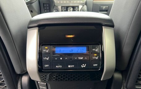 Toyota Land Cruiser Prado 150 рестайлинг 2, 2021 год, 6 790 000 рублей, 32 фотография