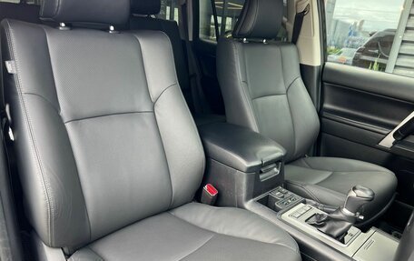 Toyota Land Cruiser Prado 150 рестайлинг 2, 2021 год, 6 790 000 рублей, 29 фотография