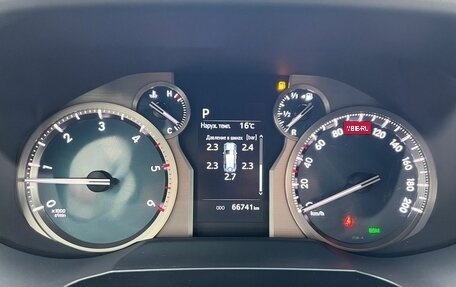 Toyota Land Cruiser Prado 150 рестайлинг 2, 2021 год, 6 790 000 рублей, 18 фотография