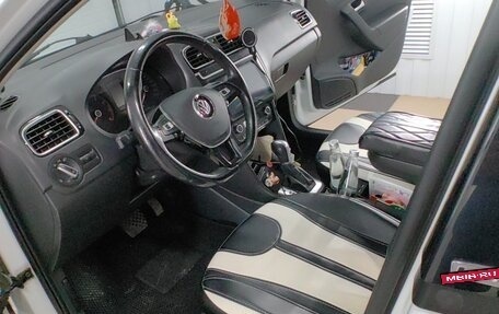 Volkswagen Polo VI (EU Market), 2017 год, 1 300 000 рублей, 10 фотография