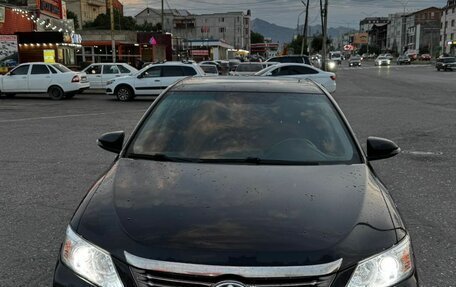 Toyota Camry, 2013 год, 1 620 000 рублей, 2 фотография