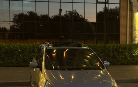 Mitsubishi Grandis, 2005 год, 720 000 рублей, 5 фотография