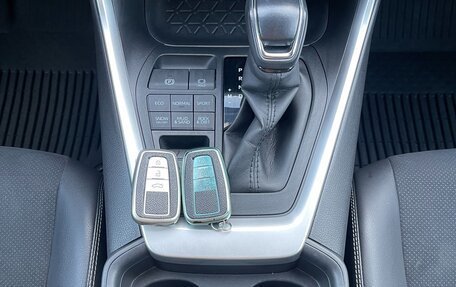 Toyota RAV4, 2021 год, 3 700 000 рублей, 7 фотография