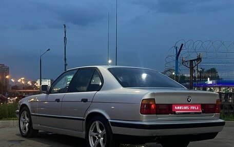 BMW 5 серия, 1989 год, 450 000 рублей, 7 фотография