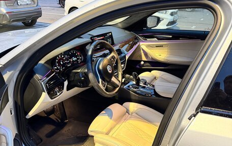 BMW 5 серия, 2017 год, 2 550 000 рублей, 11 фотография