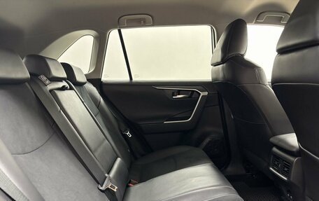 Toyota RAV4, 2021 год, 3 598 000 рублей, 13 фотография