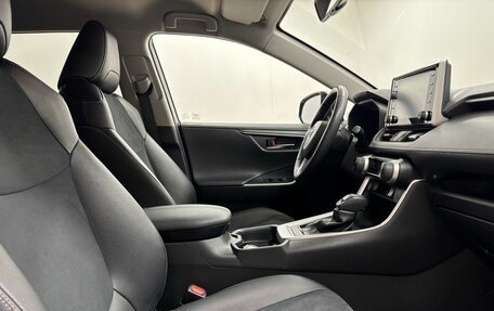 Toyota RAV4, 2021 год, 3 598 000 рублей, 12 фотография