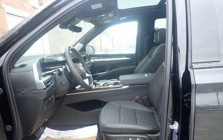 Cadillac Escalade V, 2025 год, 23 000 000 рублей, 8 фотография