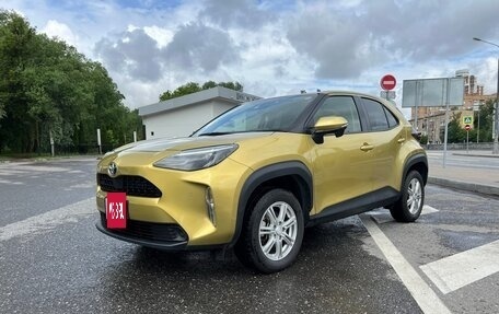 Toyota Yaris Cross, 2020 год, 1 650 000 рублей, 2 фотография