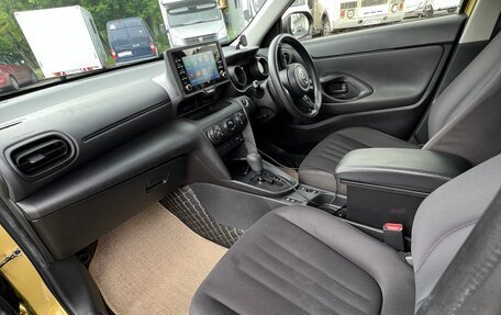 Toyota Yaris Cross, 2020 год, 1 650 000 рублей, 9 фотография