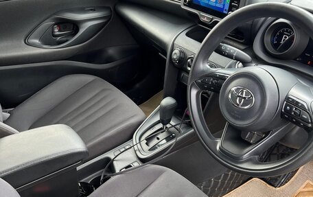 Toyota Yaris Cross, 2020 год, 1 650 000 рублей, 12 фотография