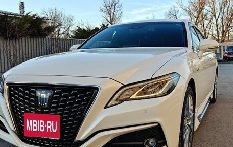 Toyota Crown, 2019 год, 3 400 000 рублей, 3 фотография
