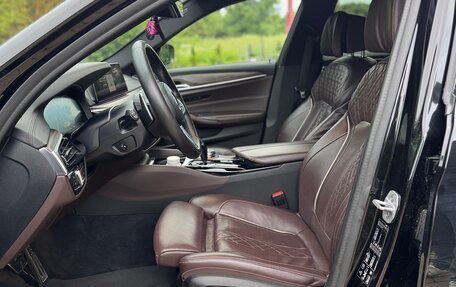 BMW 5 серия, 2018 год, 4 300 000 рублей, 15 фотография
